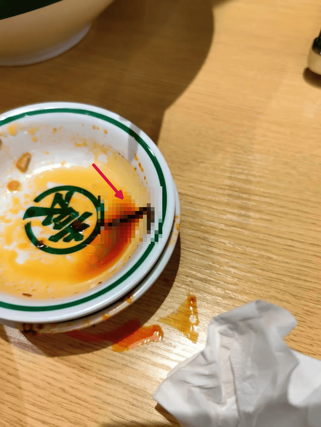 知名餐饮回应：确实是蚯蚓<strong></p>
<p>vspd软件</strong>，将严格整顿！