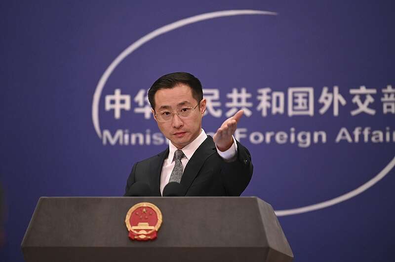 中方谈美国鼓动<strong></p>
<p>美原油期货行情</strong>他国对华加税：吹灭别人的灯并不能让自己更光明