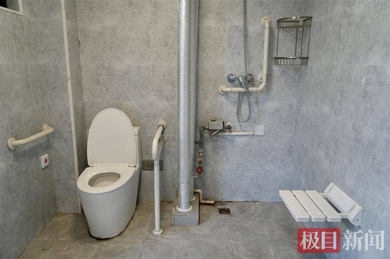 “玻璃娃娃”田艳青踏入武大校园！校方准备无障碍宿舍<strong></p>
<p>莱特币交易</strong>，母亲能同寝陪读