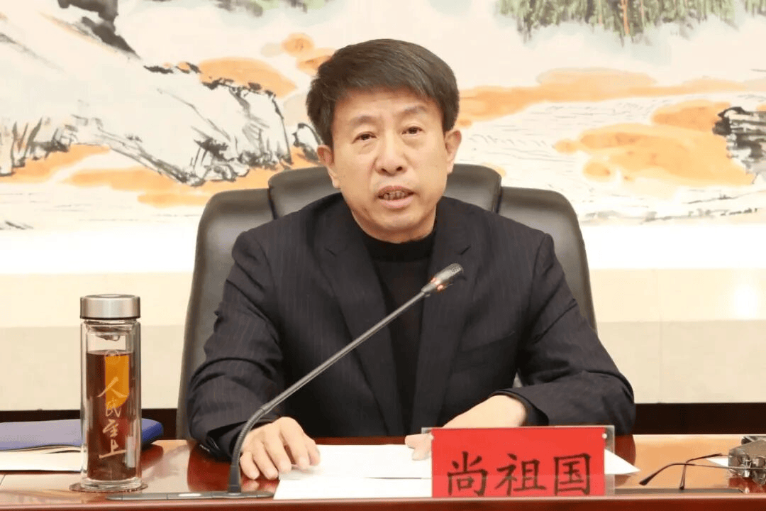中纪委连发11人被查<strong></p>
<p>ETH-以太坊交易所</strong>，副部级“老虎”落马