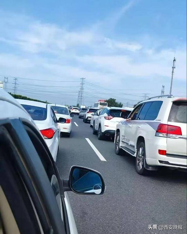 “聪明的人已经提前出发了”<strong></p>
<p>USDT交易所</strong>，结果高速上全是聪明人！