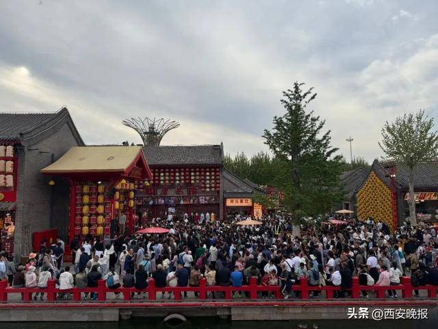 “聪明的人已经提前出发了”<strong></p>
<p>USDT交易所</strong>，结果高速上全是聪明人！
