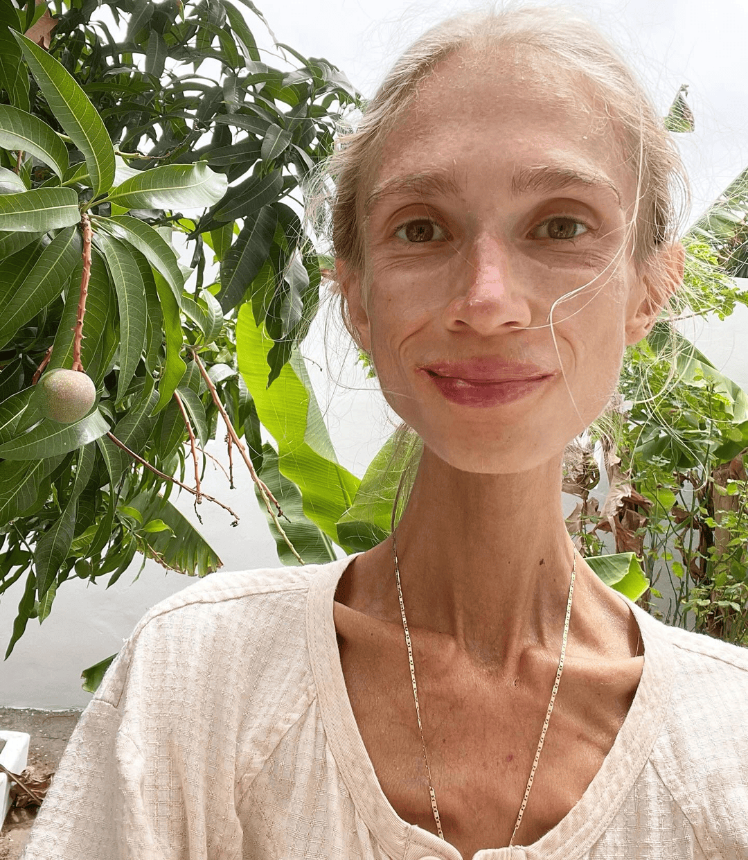 坚持只吃水果8年<strong></p>
<p>XRP交易所</strong>,27岁波兰女子巴厘岛酒店去世:体重仅22公斤,指甲变黄牙齿腐烂