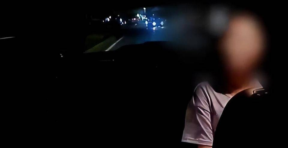女子打车不给高速过路费<strong></p>
<p>瑞波币交易所</strong>，扬言“没钱我不给，有钱我也不给” ！司机将其送回起点