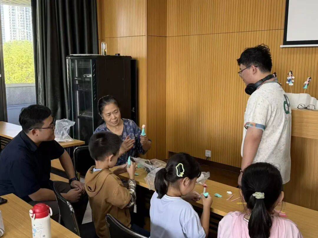 金坛图书馆国庆中秋活动精彩回顾 | 举国同欢庆<strong></p>
<p>DOT交易所</strong>，月满聚中秋