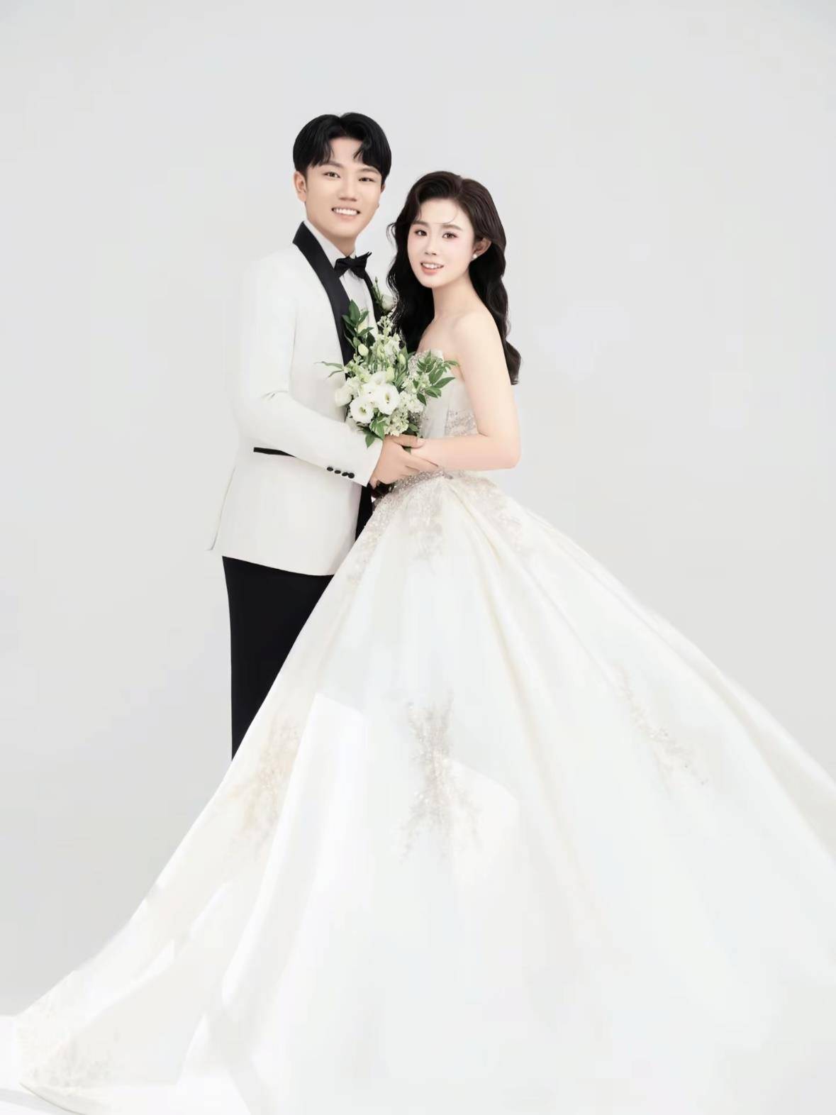 “千万富翁”解克锋儿子解清帅将举办婚礼<strong></p>
<p>波卡币交易所</strong>,解克锋:很开心,邀请了部分寻亲家长参加