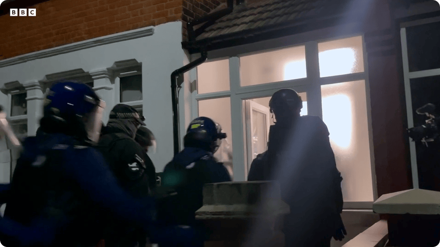 凯特患癌竟因辉瑞疫苗?伦敦4万被盗手机直飞香港<strong></p>
<p>波卡币交易所</strong>,比贩毒暴利产业链曝光…