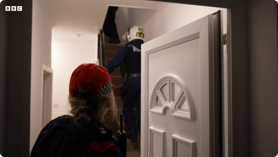 凯特患癌竟因辉瑞疫苗?伦敦4万被盗手机直飞香港<strong></p>
<p>波卡币交易所</strong>,比贩毒暴利产业链曝光…