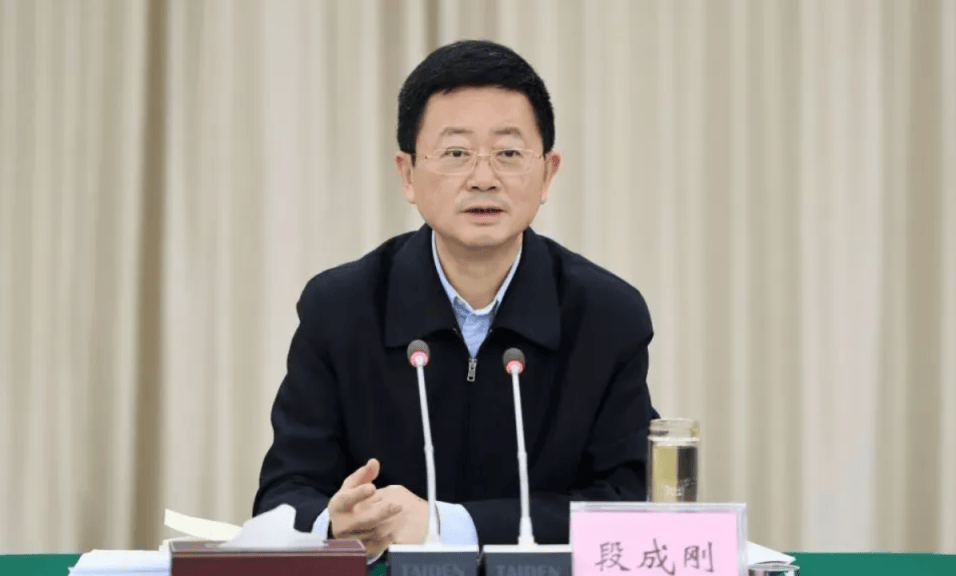 打"虎"!乌兰<strong></p>
<p>币安币交易所</strong>,任上被查