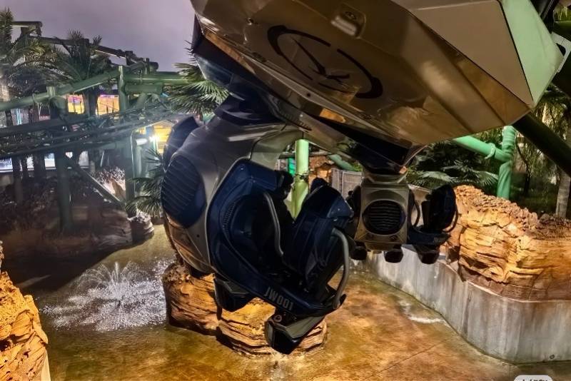 北京环球影城客服就“设备雨中悬停”致歉<strong></p>
<p>币安币交易所</strong>!游客:还闻到糊味