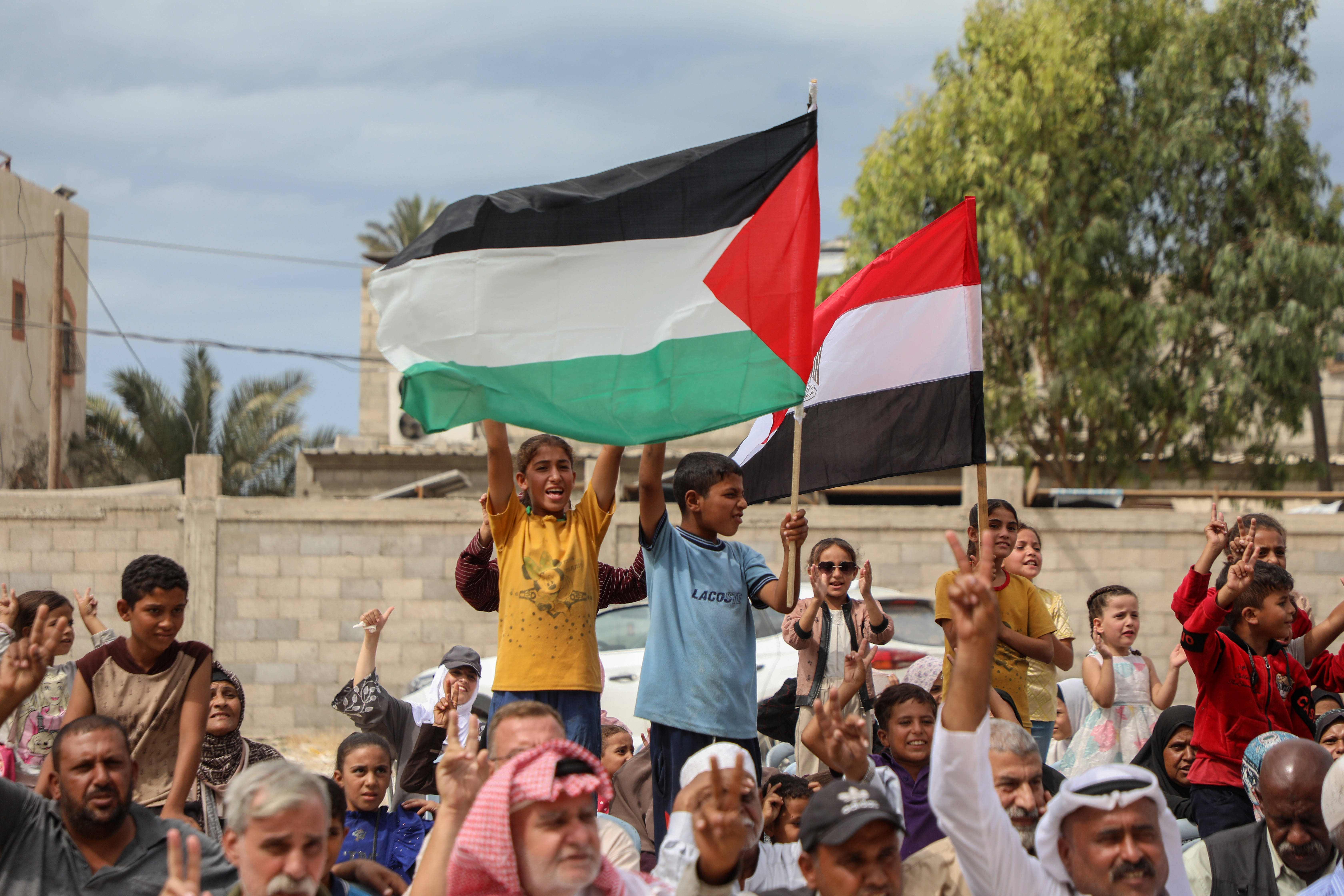 巴勒斯坦民众庆祝加沙停火协议