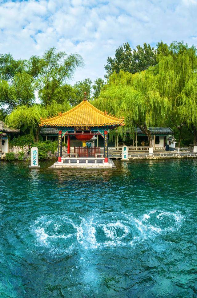 趵突泉地下水位突破30米大关<strong></p>
<p>BNB交易所</strong>!济南泉水进入最佳观赏季