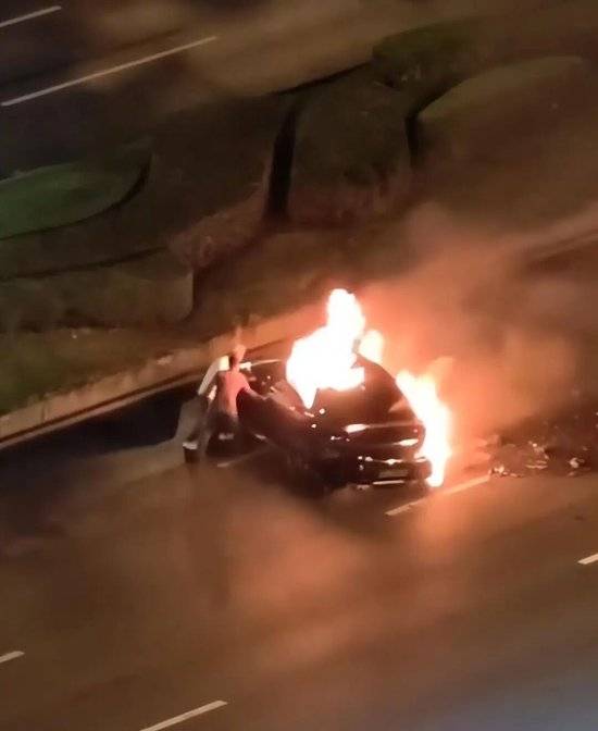 小米汽车失控起火司机遇难<strong></p>
<p>BNB交易所</strong>,目击者称车速150km/h,实探事故地:燃烧留下的印记仍在