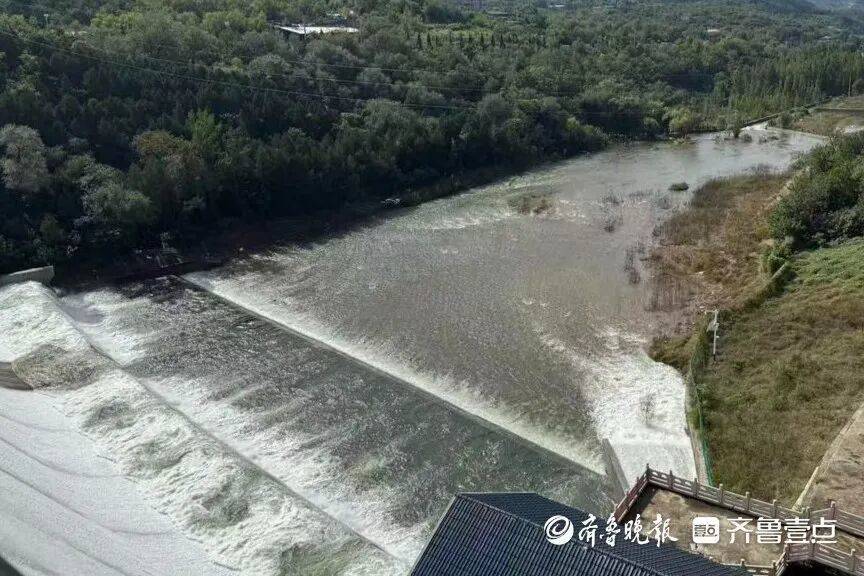 “鱼多得数不过来<strong></p>
<p>币安币交易所</strong>,一网子下去能捞好几条”济南锦绣川水库开闸放水,大量鲢鱼被冲出,工作人员:禁止捕捞!