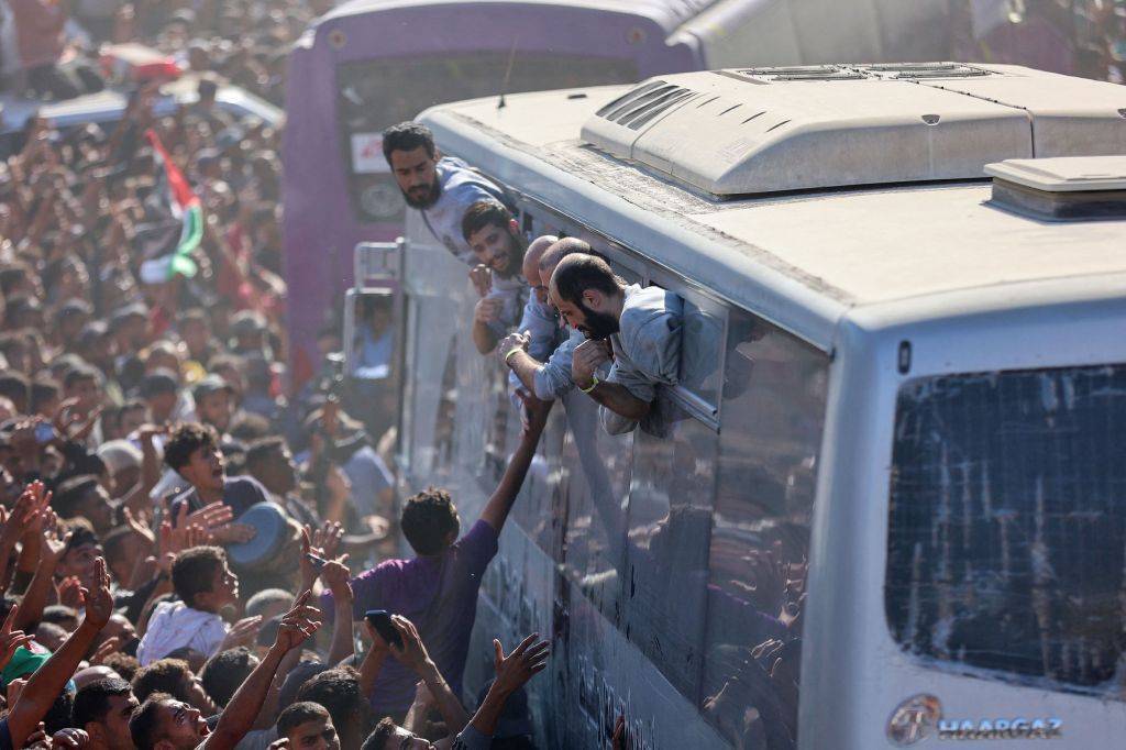 圆桌|美以宣布“加沙战争”结束<strong></p>
<p>币安币交易所</strong>,模糊的协议承载不了巴以和平