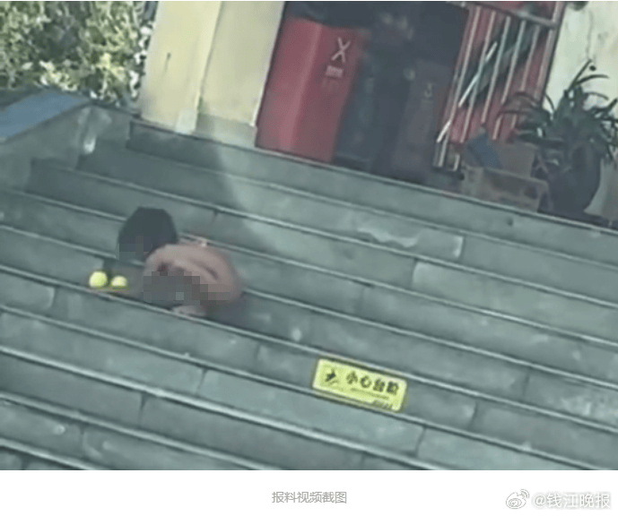 多方回应四川一高速服务区现“野人小孩”:有监护人陪伴<strong></p>
<p>艾达币交易所</strong>,大山里长大的,从小就这样教育,没有违法犯罪情况