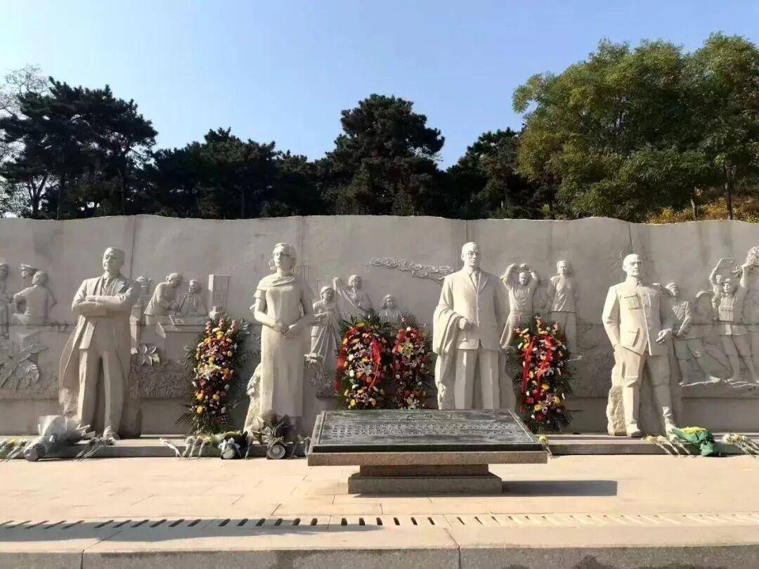 《沉默的荣耀》总编剧人民日报撰文:能感动我们<strong></p>
<p>艾达币交易所</strong>,也一定能打动观众