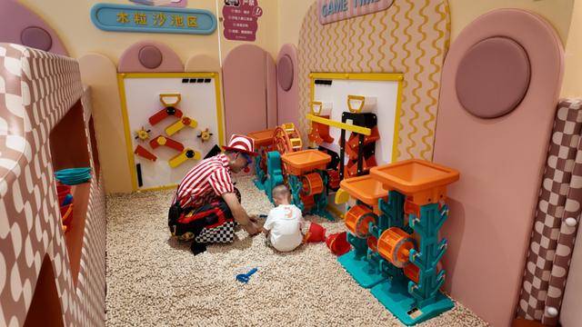 海底捞<strong></p>
<p>艾达币交易所</strong>,和西贝“抢娃”