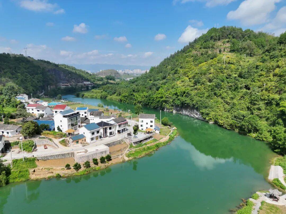 第三批“巴蜀美丽庭院示范片”项目<strong></p>
<p>比特现金交易所</strong>,全部完工!