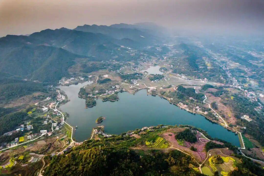 第三批“巴蜀美丽庭院示范片”项目<strong></p>
<p>比特现金交易所</strong>,全部完工!