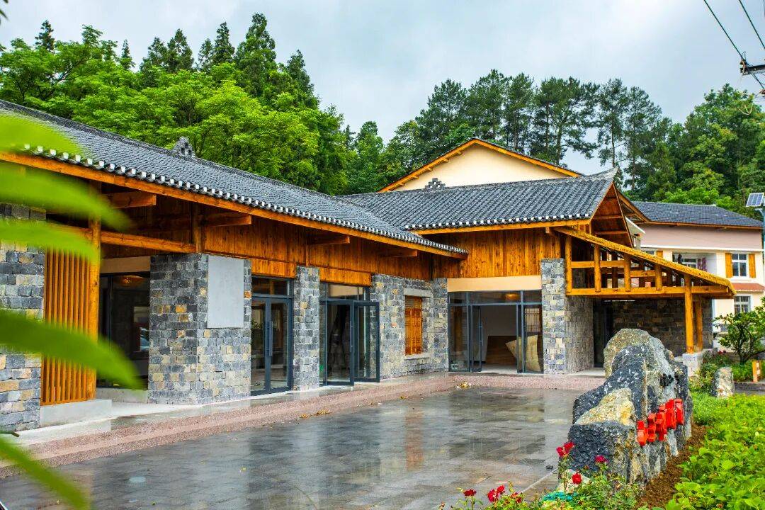 第三批“巴蜀美丽庭院示范片”项目<strong></p>
<p>比特现金交易所</strong>,全部完工!