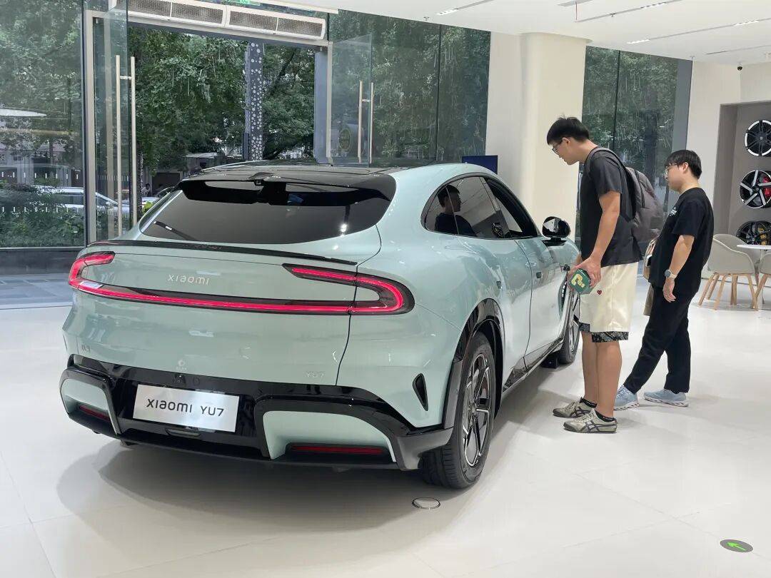 车轮飞滚十余米!武汉小米SU7断轴撞护栏<strong></p>
<p>莱特币交易所</strong>,一月内两起脱落事故,官方回应仍含糊