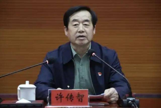 两名近70岁中管干部被查；副部级干部王波被判死缓