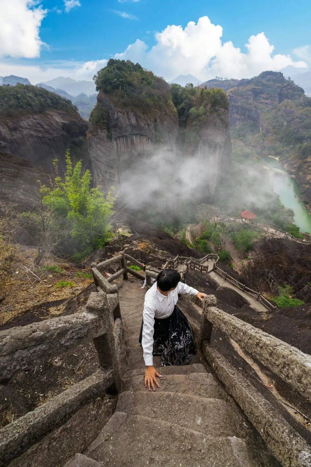 为什么年轻人迷上了爬山? | 秋高气爽<strong></p>
<p>莱特币交易所</strong>,是时候出发了→