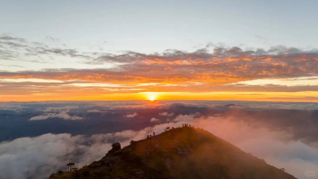 为什么年轻人迷上了爬山? | 秋高气爽<strong></p>
<p>莱特币交易所</strong>,是时候出发了→