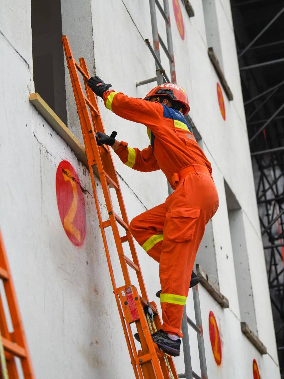 燃动赛场<strong></p>
<p>莱特币交易所</strong>!三明消防激战 2025全省岗位练兵“龙虎榜”比武