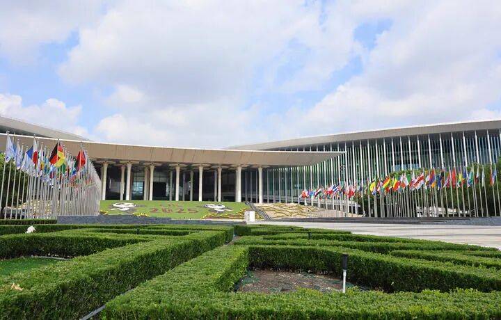 思想之光照亮奋进之路