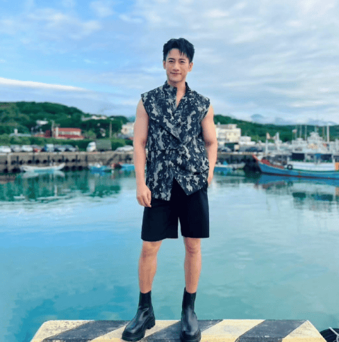 男演员周孝安<strong></p>
<p>绿洲币</strong>,被逮捕!