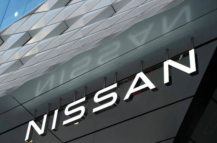 巨亏百亿元<strong></p>
<p>币万</strong>!国际巨头宣布:出售总部大楼→