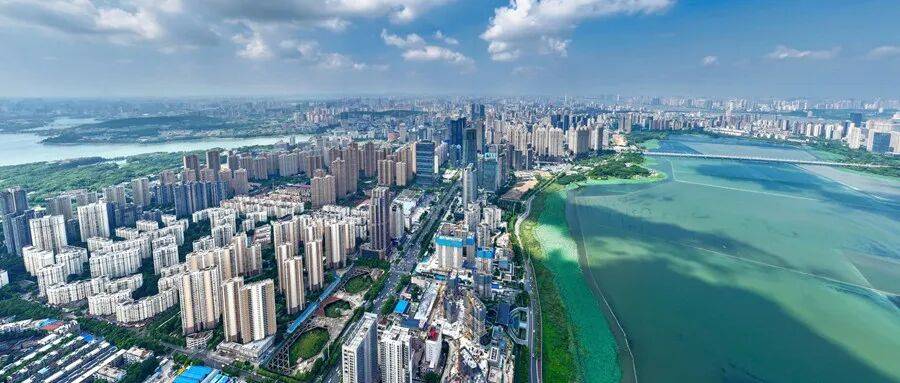 消费十强城市洗牌<strong></p>
<p>币万</strong>,中西部的逆袭?