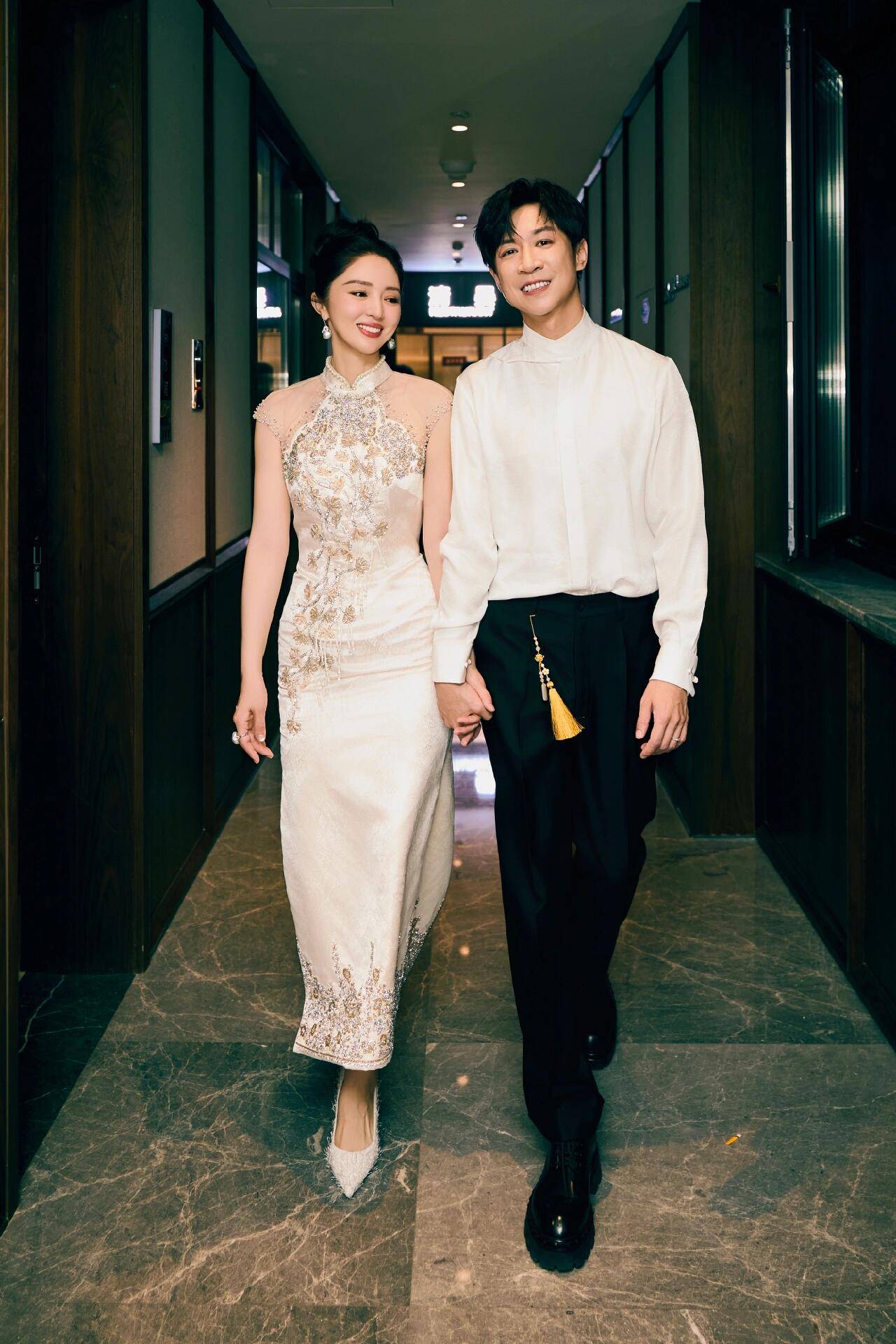 董璇回应与张维伊“婚礼餐标67元”:网上都是假的<strong></p>
<p>币神币价格</strong>!