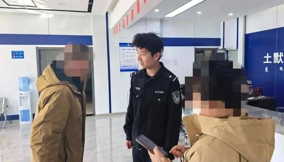 男子彩票中奖太兴奋<strong></p>
<p>lun币</strong>,拍照发业主群分享,隔天奖金被邻居冒领……