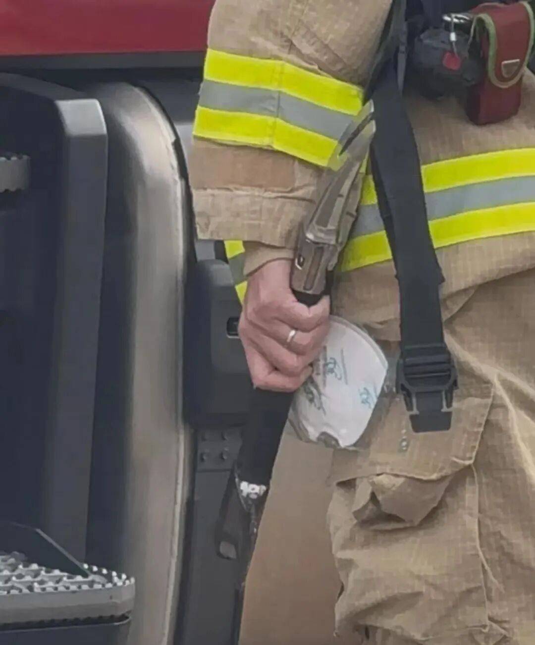 已致94人遇难<strong></p>
<p>lc币</strong>,李家超:望内地协助!廉政公署:或涉贪污!这一幕令人破防