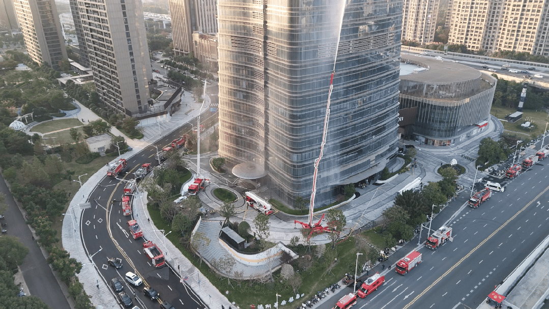 直击339米温州第一高楼“灭火救援现场”<strong></p>
<p>lc币</strong>,多部门紧急联动“以练促战”!