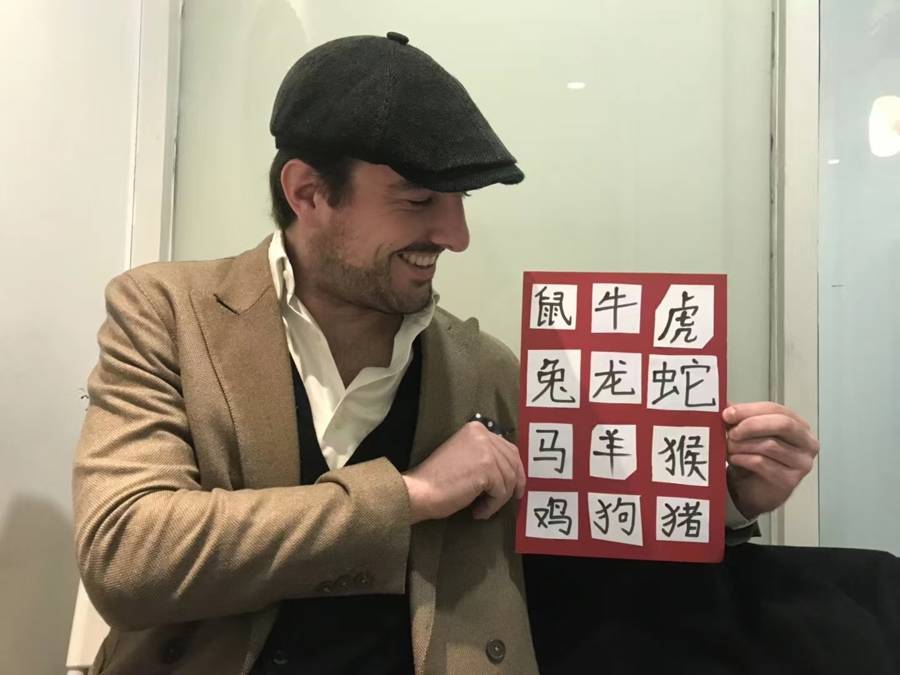 法国人在上海开店<strong></p>
<p>五星币</strong>,只卖白色衣服竟然火了丨上海滩上洋掌柜