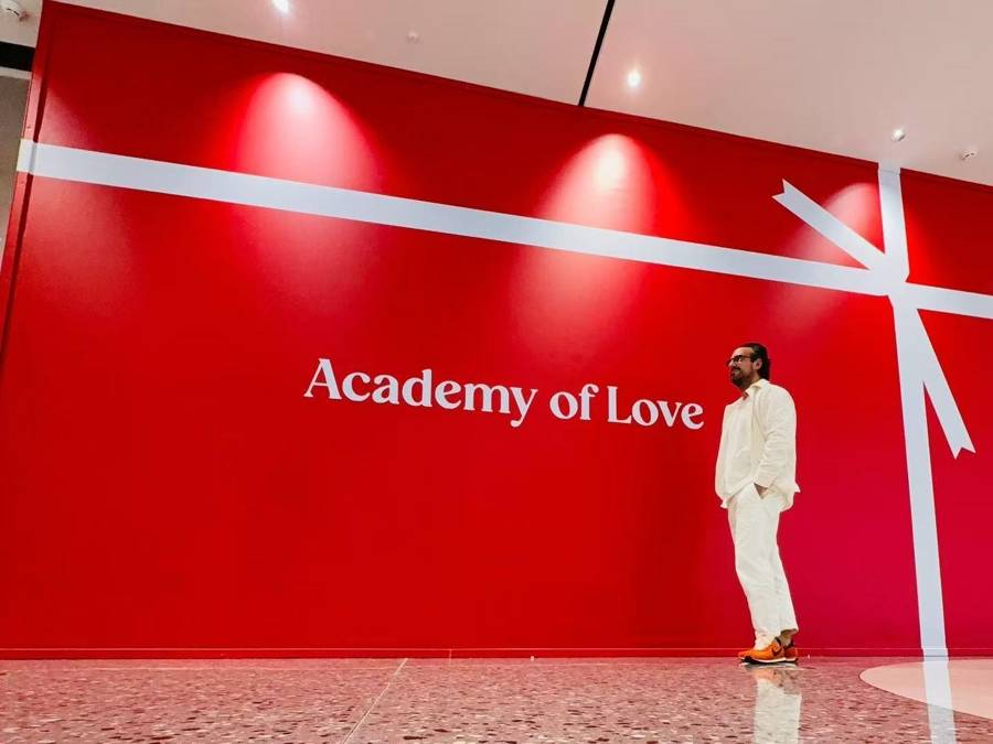 法国人在上海开店<strong></p>
<p>五星币</strong>,只卖白色衣服竟然火了丨上海滩上洋掌柜