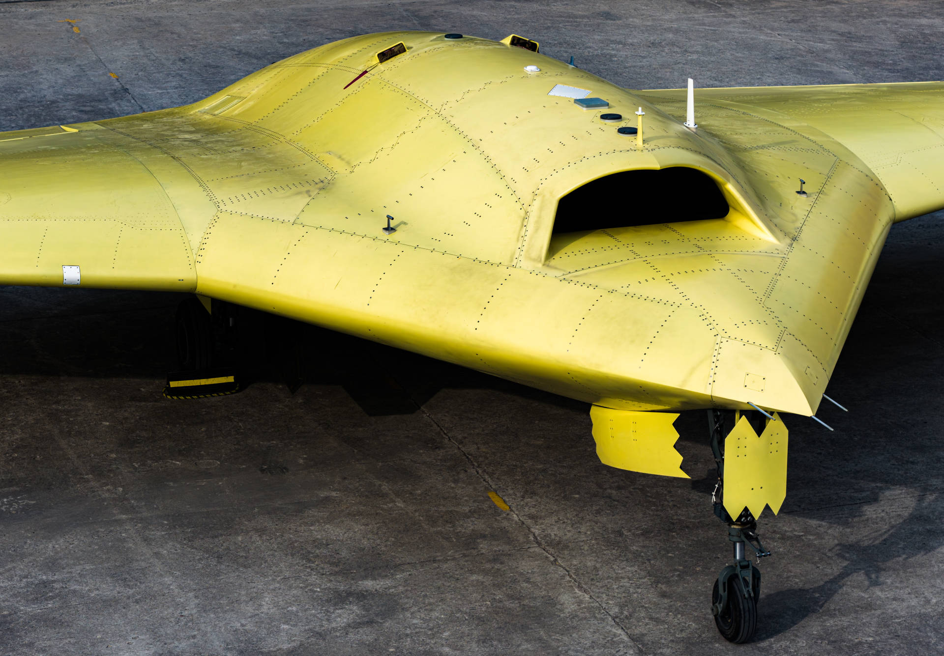 多张高清大图<strong></p>
<p>上币流程</strong>!新型高空高速长航时无人机彩虹-7近日成功首飞