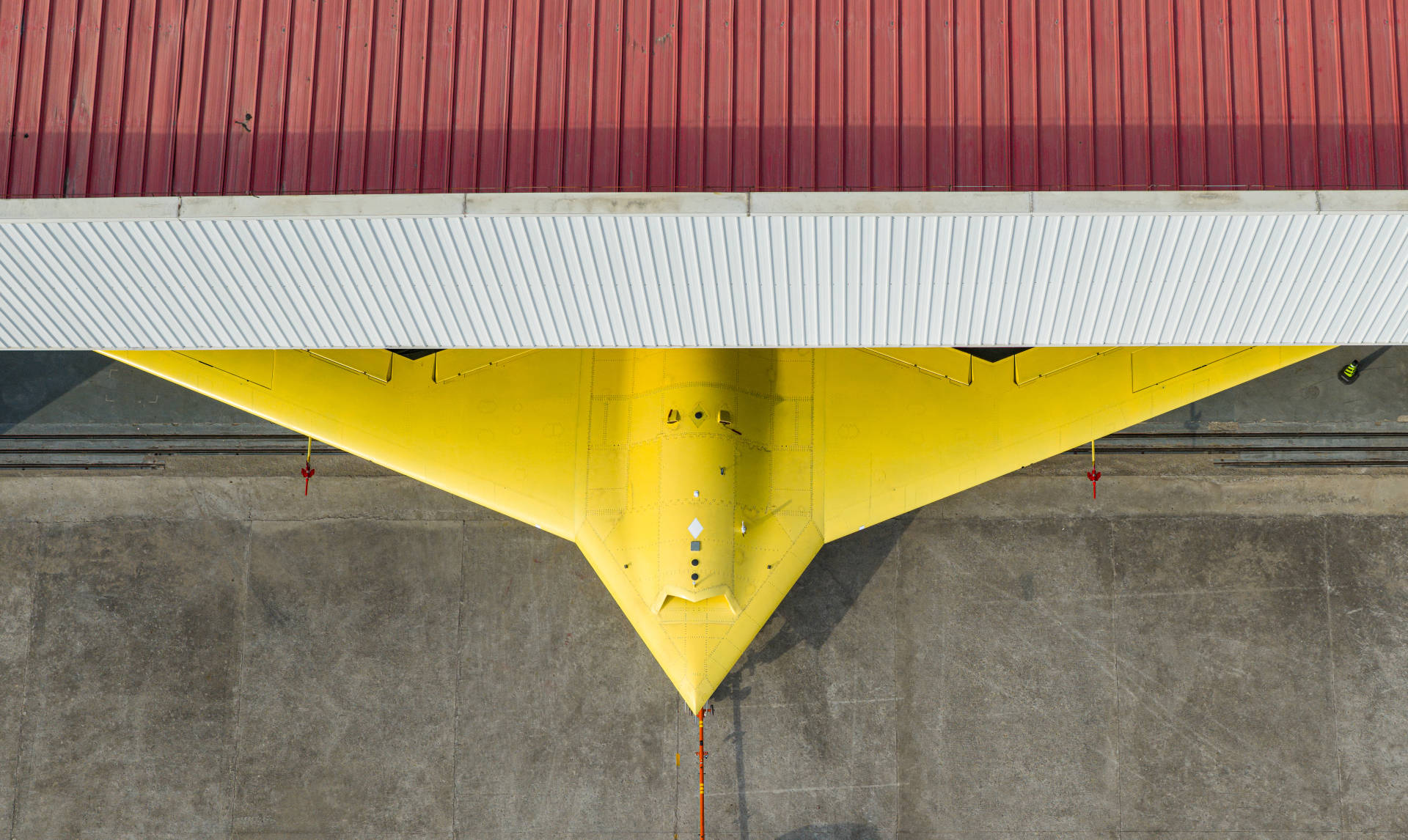 多张高清大图<strong></p>
<p>上币流程</strong>!新型高空高速长航时无人机彩虹-7近日成功首飞