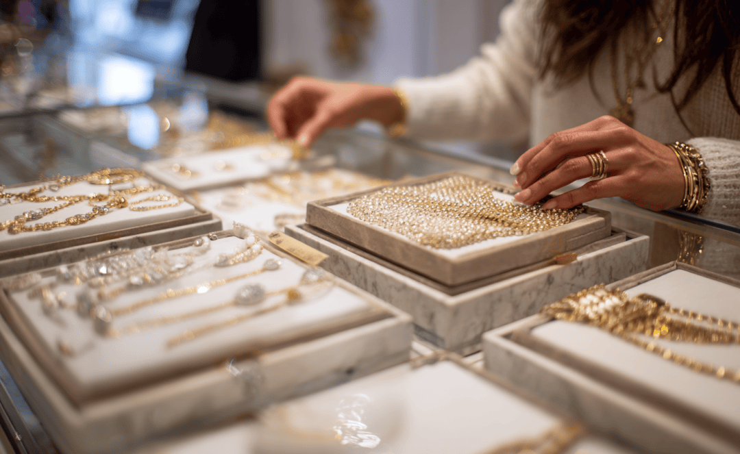 潮汕老板卖0.1克黄金<strong></p>
<p>上币流程</strong>,今年已进账62亿