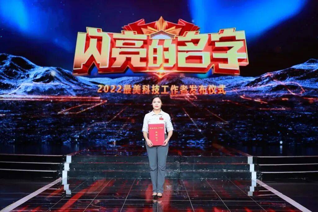 突然爆火!浙大女博士一个月涨粉超50万<strong></p>
<p>币须网</strong>,“我是过了把瘾”!网友:丝滑入脑……