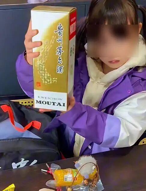 反转了<strong></p>
<p>十万缅币</strong>！居然全是演的！视频已清空